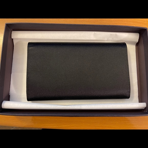 Prada wallet (new with authentication card) - Picture 4 of 8